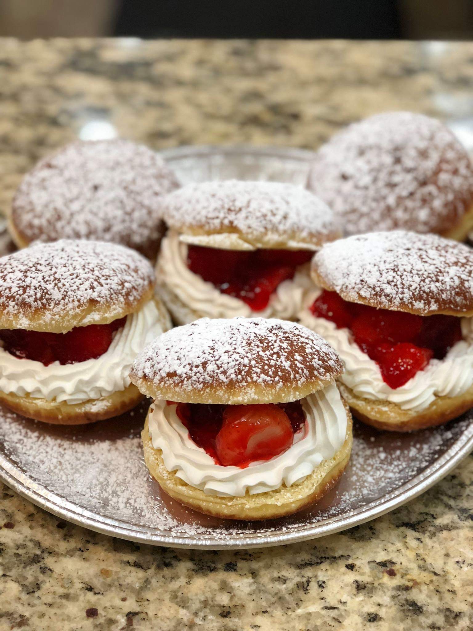 Cal City Bakery - Serving Chicago with Fresh Donuts and Custom Cakes.